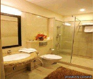 Hotel Parkland Chirag Enclave Νέο Δελχί Εξωτερικό φωτογραφία