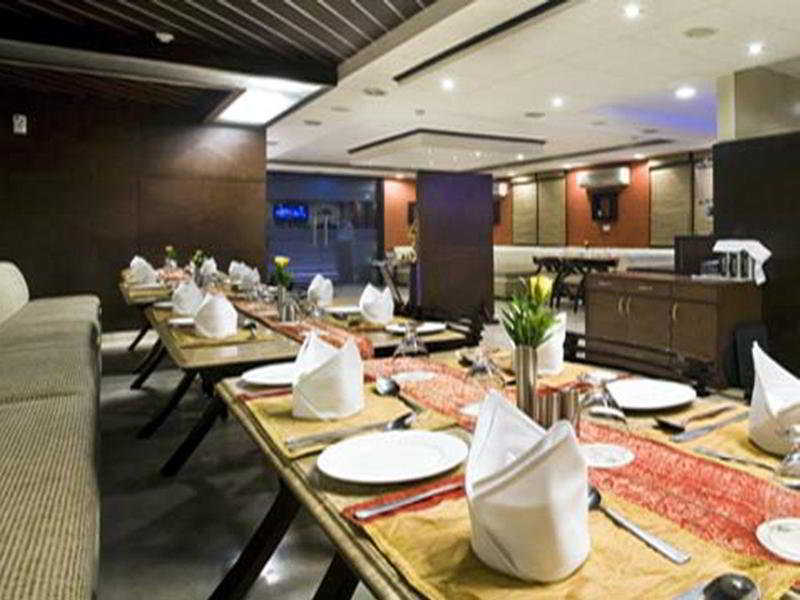 Hotel Parkland Chirag Enclave Νέο Δελχί Εξωτερικό φωτογραφία