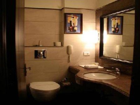 Hotel Parkland Chirag Enclave Νέο Δελχί Δωμάτιο φωτογραφία